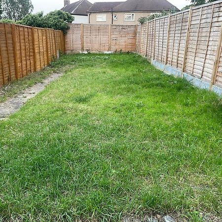 Ferienwohnung Cosy Private Flat In London, Free Parking On Premise Carshalton Exterior foto