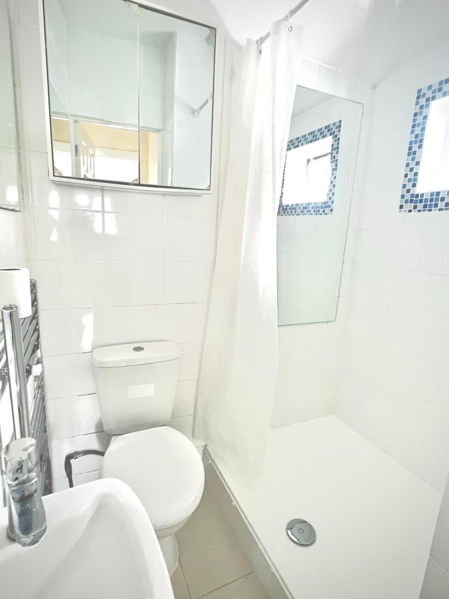 Ferienwohnung Cosy Private Flat In London, Free Parking On Premise Carshalton Exterior foto