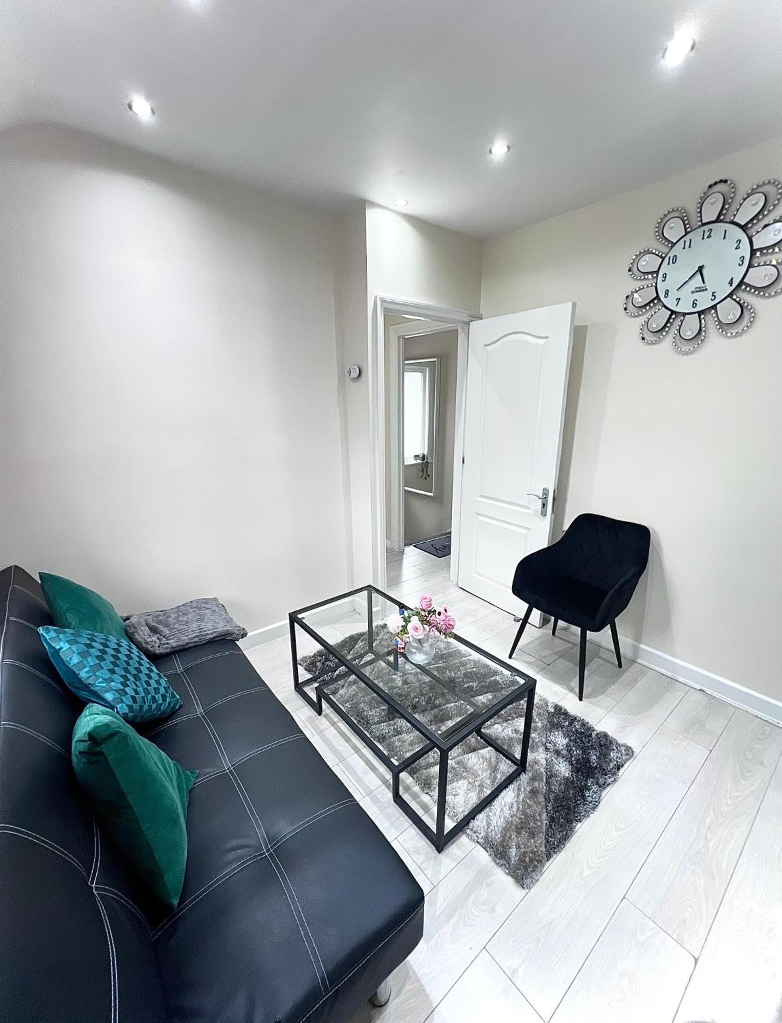 Ferienwohnung Cosy Private Flat In London, Free Parking On Premise Carshalton Exterior foto
